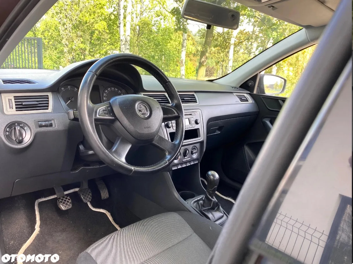 Skoda RAPID 1.2 TSI Ambition - 23