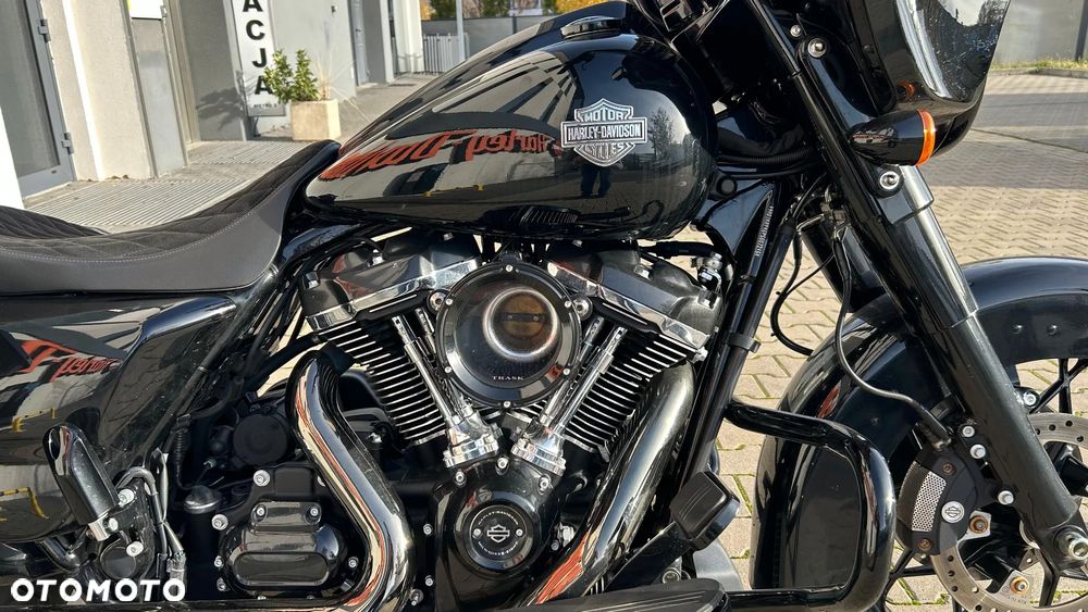 Harley-Davidson Touring Street Glide - 9