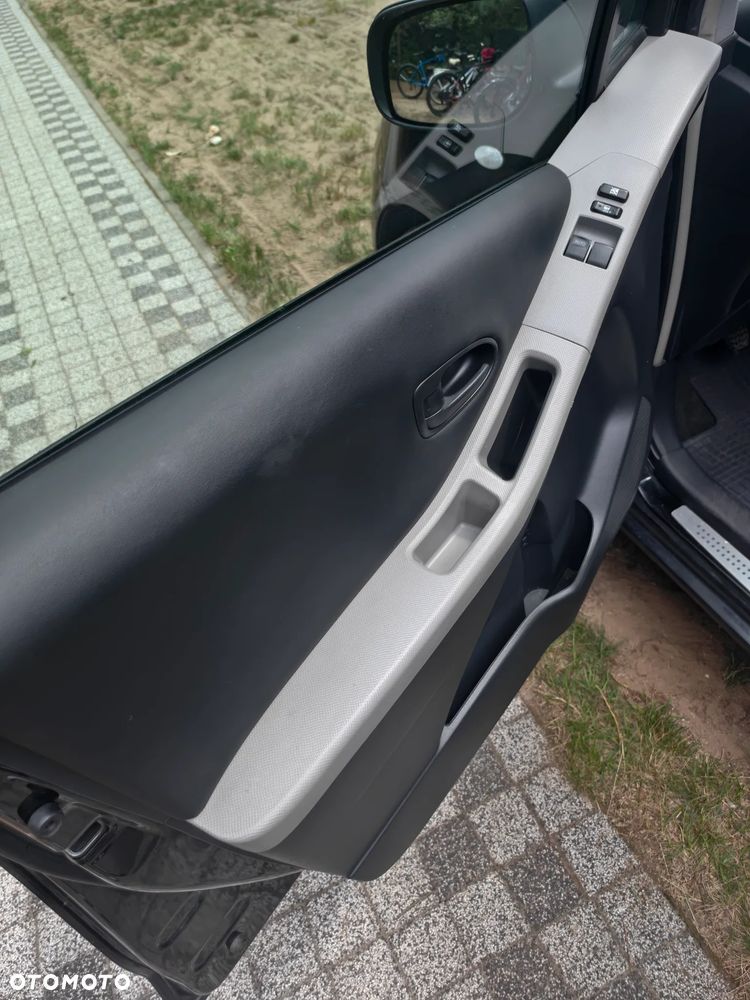 Toyota Yaris 1.3 Sol - 36