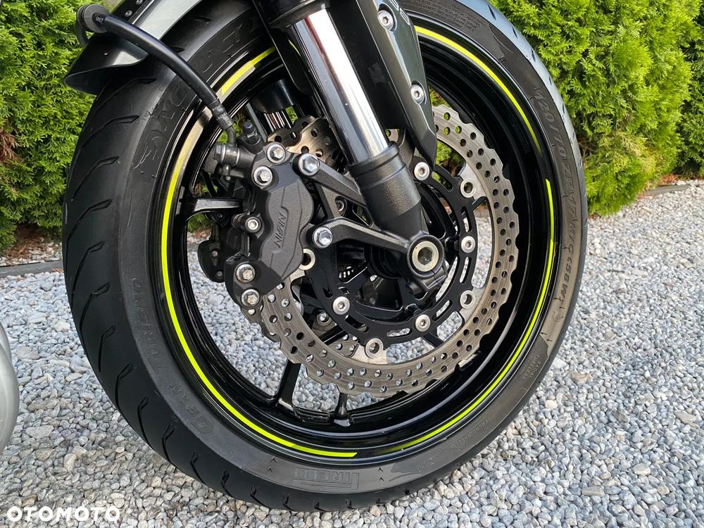 Kawasaki Z 900 - 13