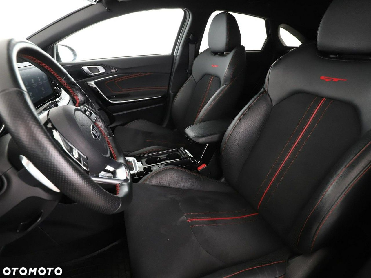 Kia ProCeed - 13