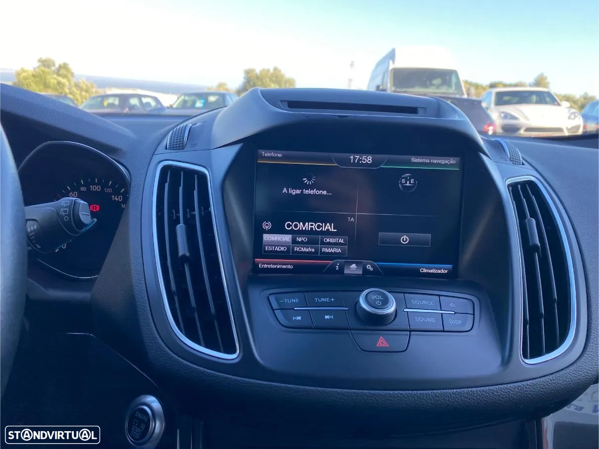 Ford C-Max 1.0 Ecoboost S&S Titanium - 25