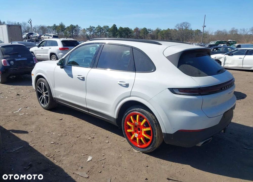 Porsche Cayenne - 5