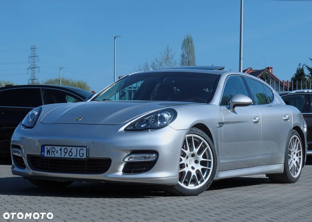 Porsche Panamera Turbo S PDK - 30