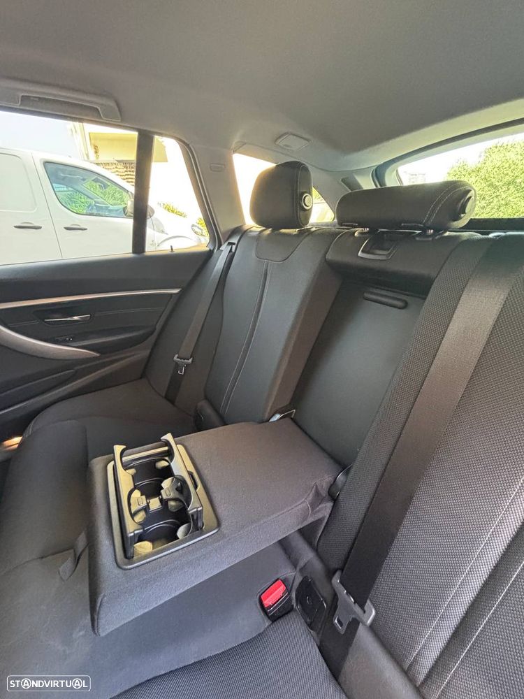 BMW 318 d Line Sport Auto - 13