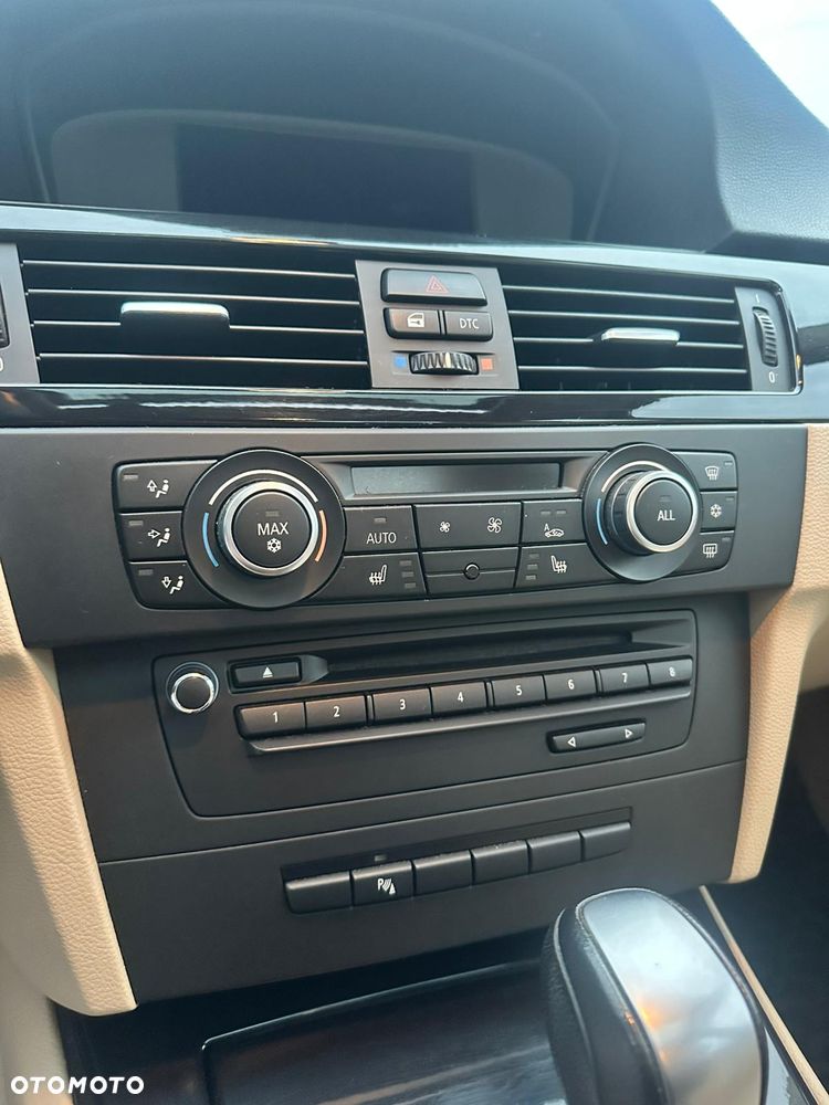 BMW Seria 3 320i - 21