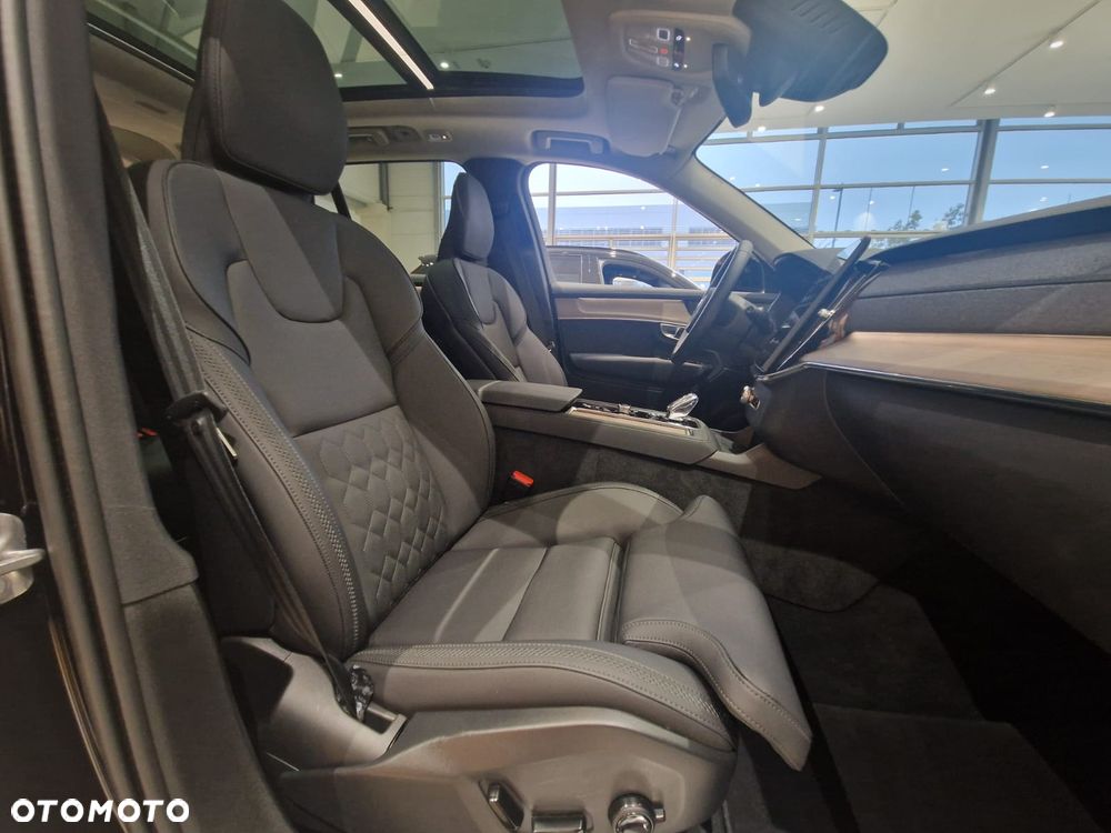Volvo XC 90 T8 AWD Plug-In Hybrid Plus Black Edition 7os - 26