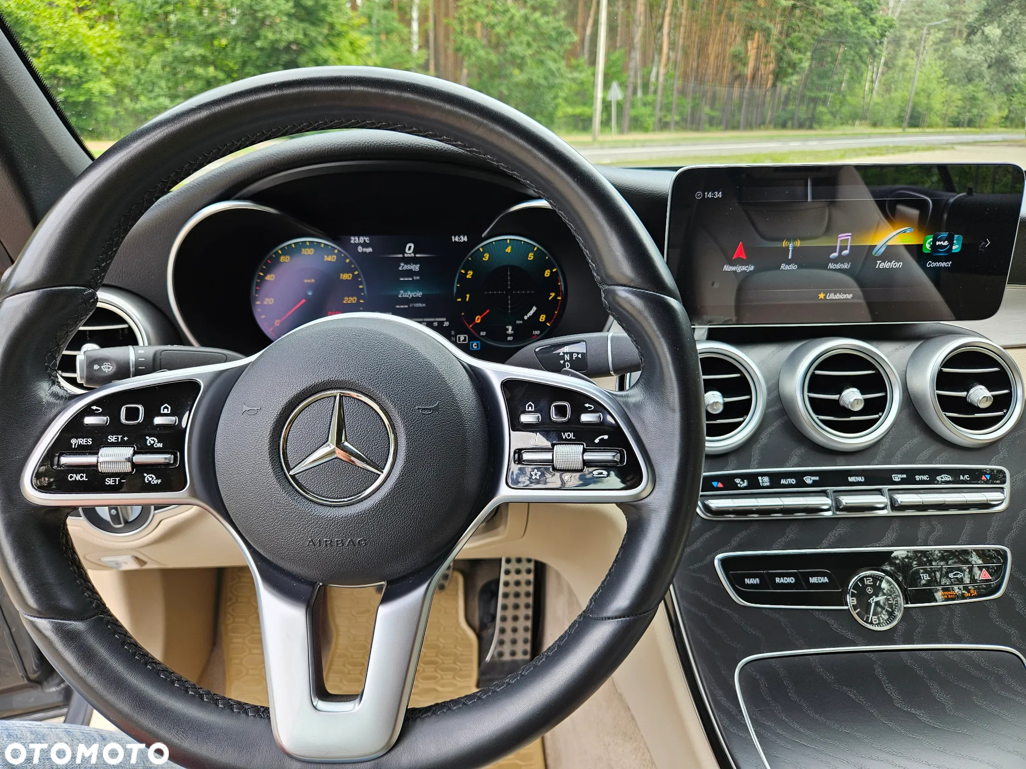 Mercedes-Benz Klasa C 300 Cabrio 4Matic 9G-TRONIC - 2