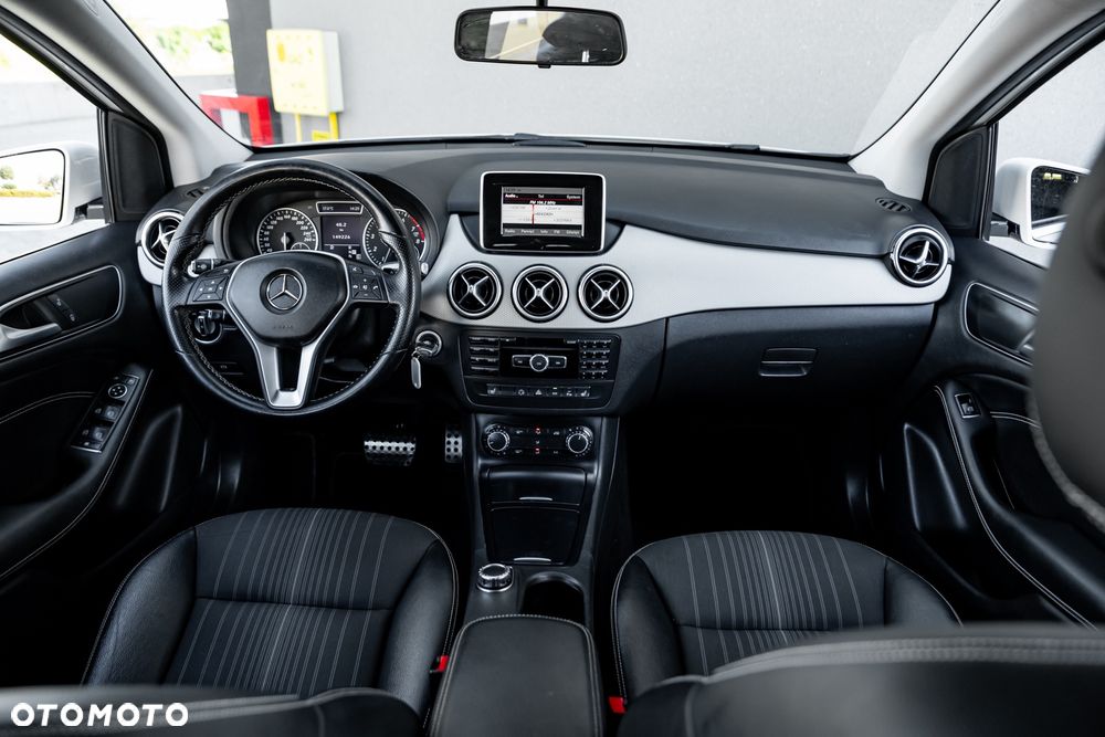 Mercedes-Benz Klasa B 180 7G-DCT - 26