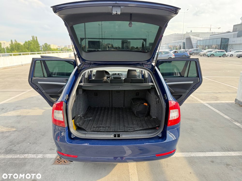 Skoda Octavia 1.6 TDI Family - 9