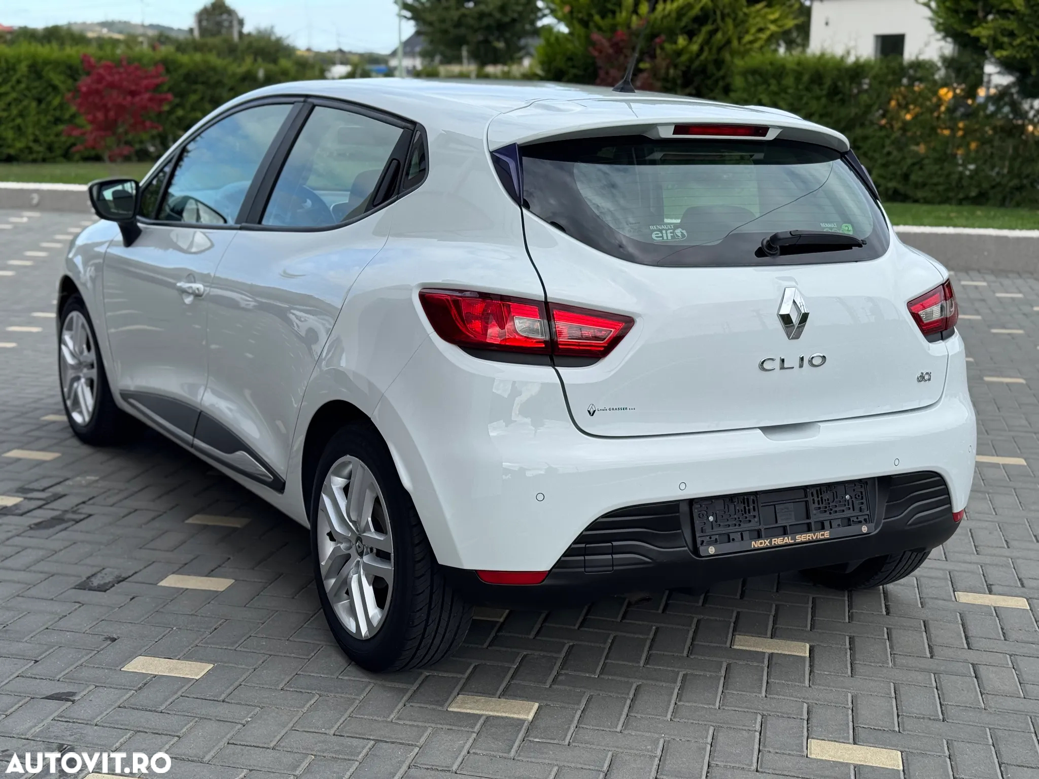 Renault Clio - 10