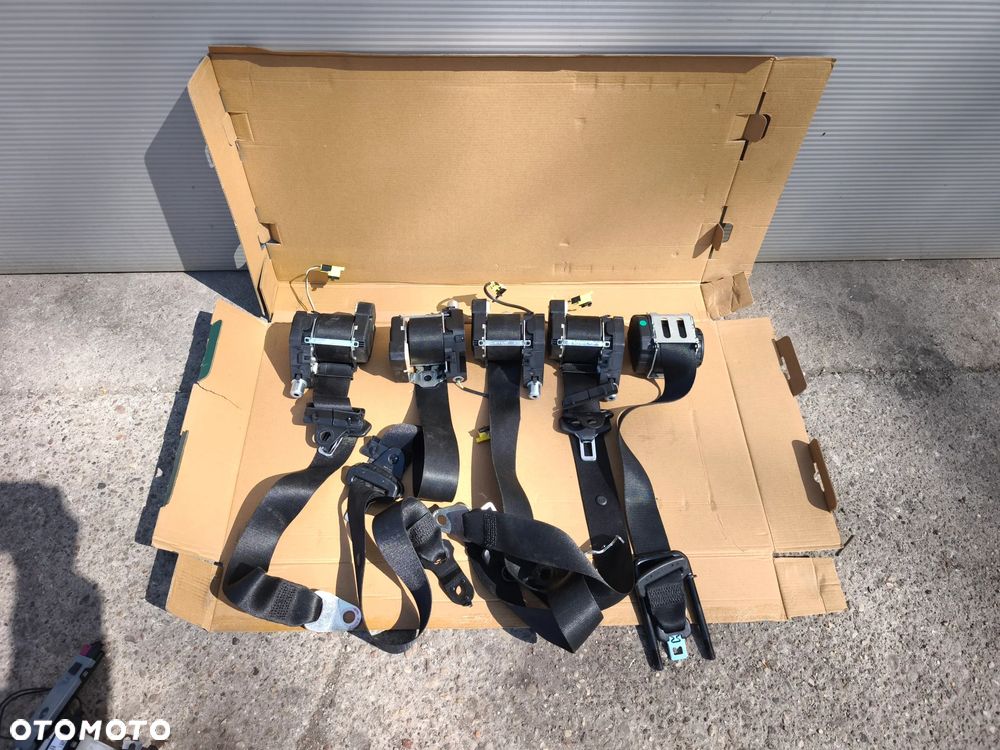 Komplet pasów bezpieczeństwa Mercedes G-klasa w463 a4638601900 a4638602000 a4638602200 a4638602100 - 1