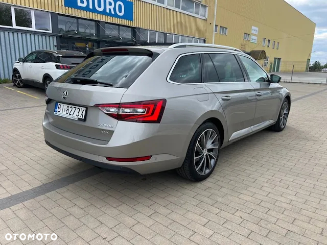 Skoda Superb 2.0 TDI L&K DSG - 6