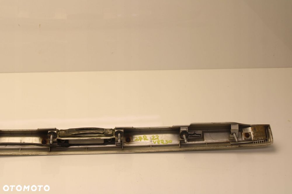 TOYOTA COROLLA VERSO II LIFT 06R- BLENDA LISTWA KLAPY BAGAŻNIKA 1C0 CHROM - 7