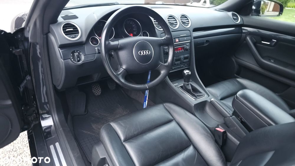Audi A4 Cabrio 2.4 - 9