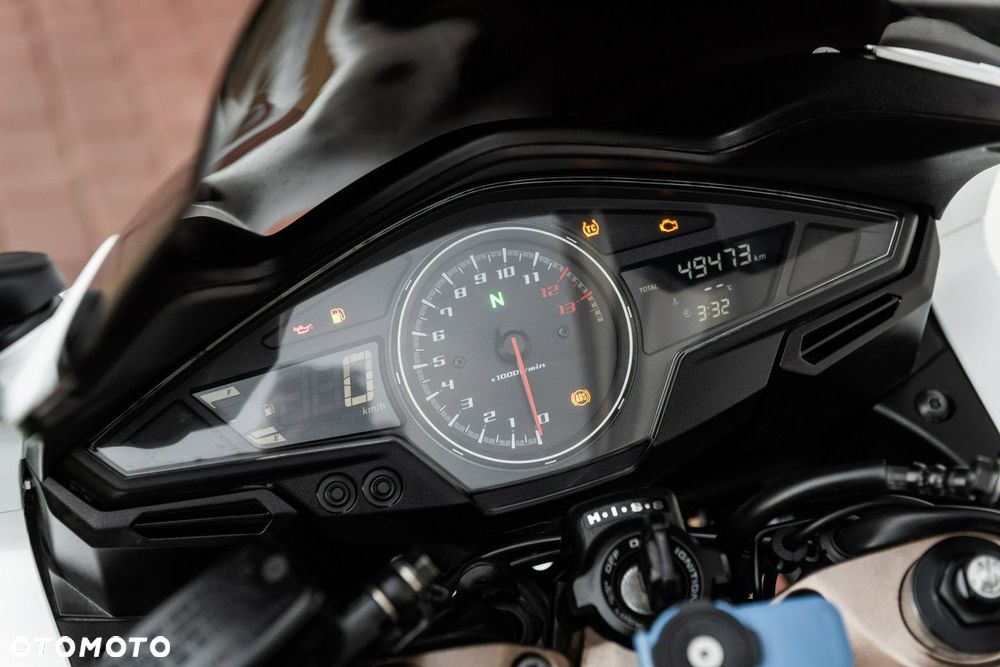 Honda VFR - 9