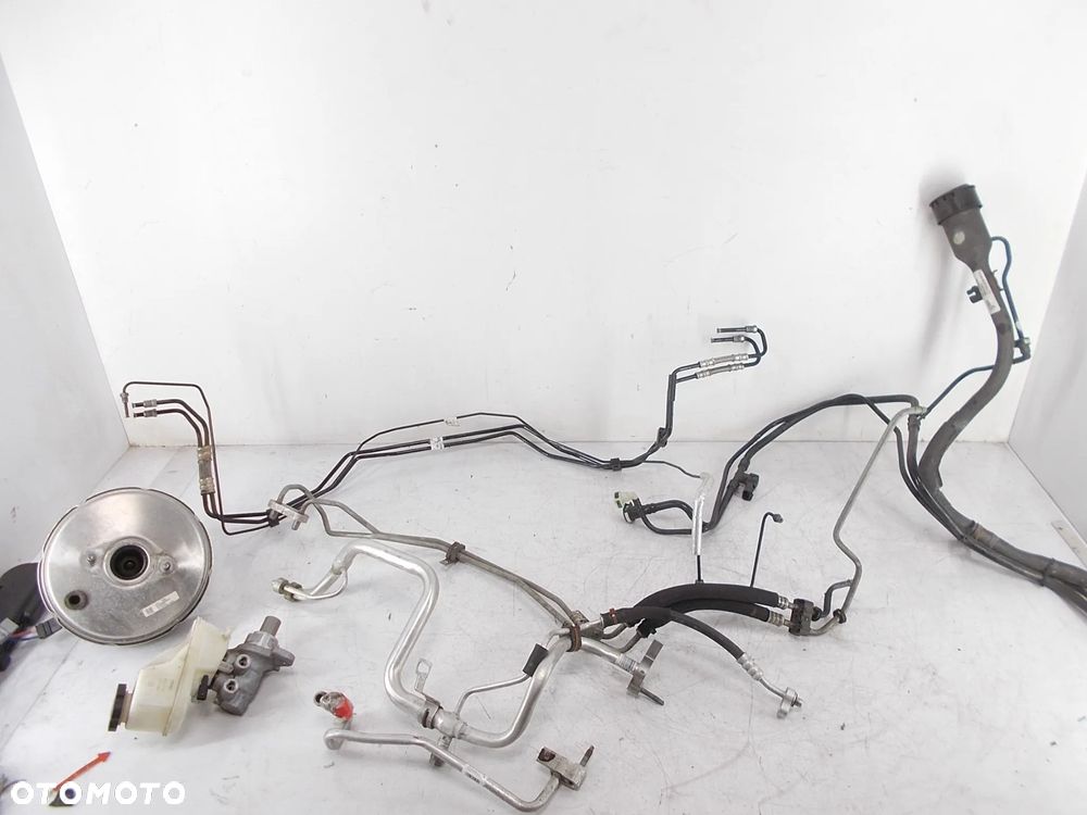 Zbiornik paliwa pompa wlew pływak Camaro VI ABS przewód popma hamulcowa serwo - 1