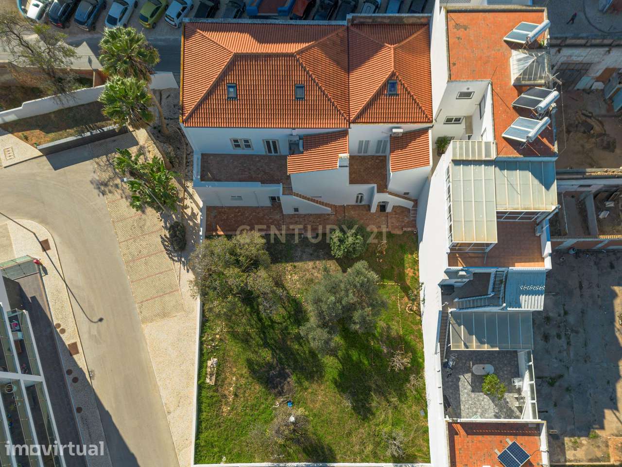 CASA PONTE VELHA – 2 CASAS TOTALMENTE RENOVADAS COM GRANDES JARDINS E - Grande imagem: 2/50
