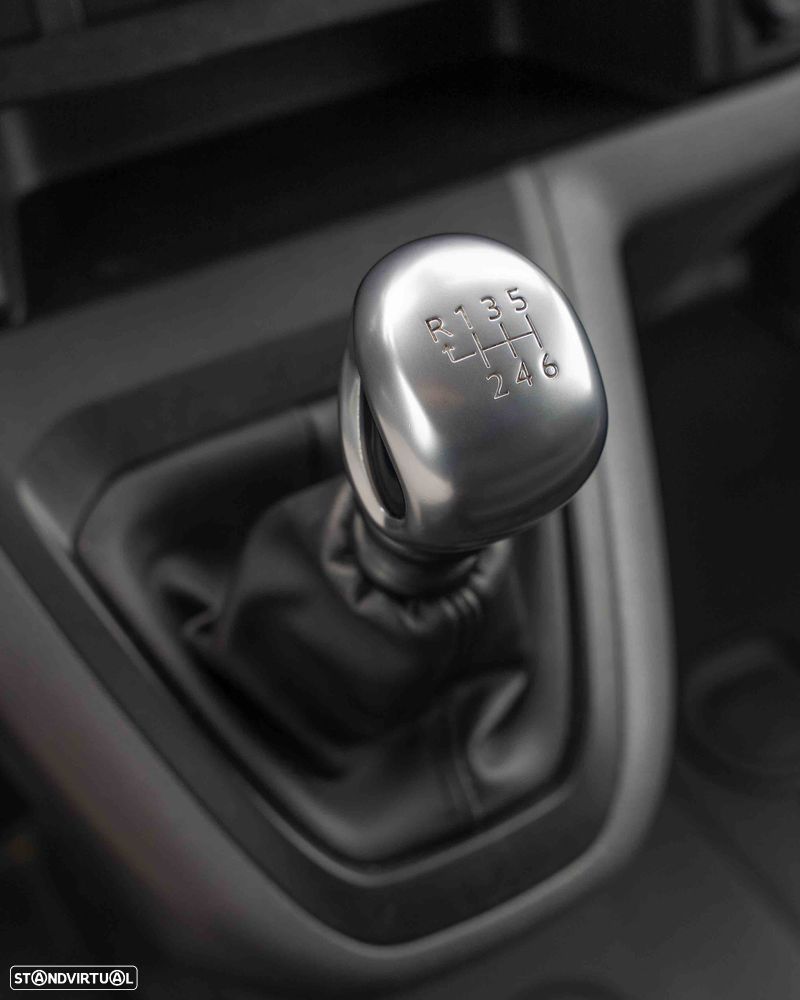 Opel Vivaro 2.0 CDTi L2H1 Essentia Inc - 25