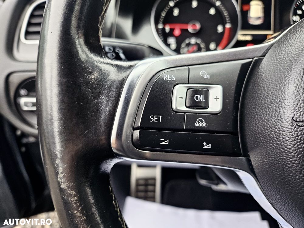 Volkswagen Golf GTD 2.0 TDI SCR DSG - 30