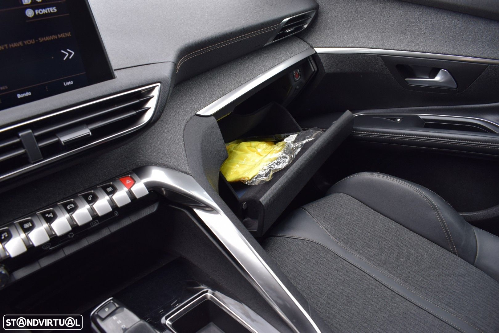 Peugeot 5008 1.5 BlueHDi GT Line EAT8 - 38