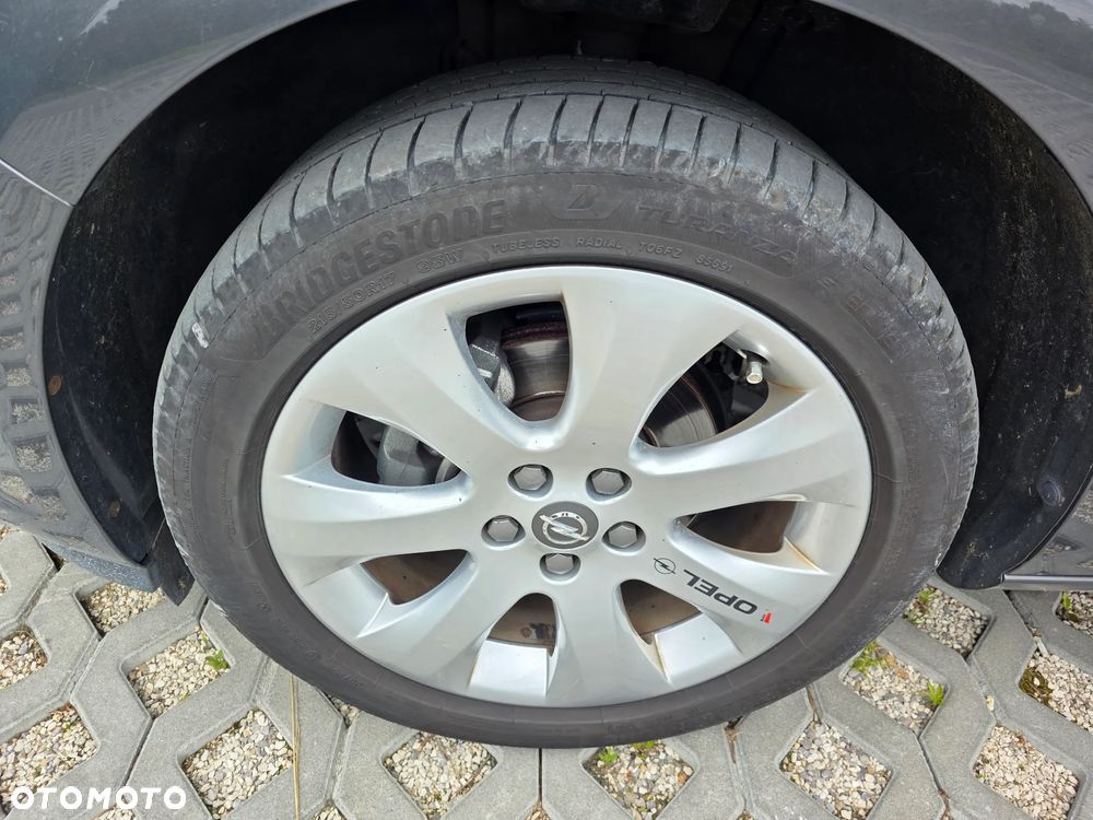 Opel Astra 1.6 NAVI - 19