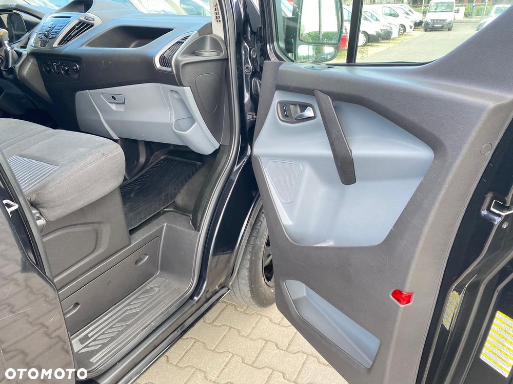 Ford TRANSIT CUSTOM - 18