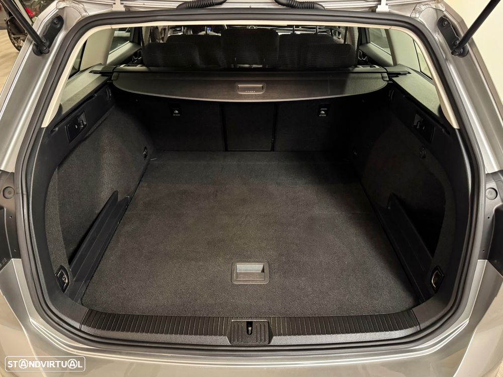 VW Passat Variant 1.6 TDI Confortline - 17