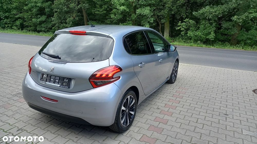 Peugeot 208 1.2 PureTech GPF Allure S&S EAT6 - 13