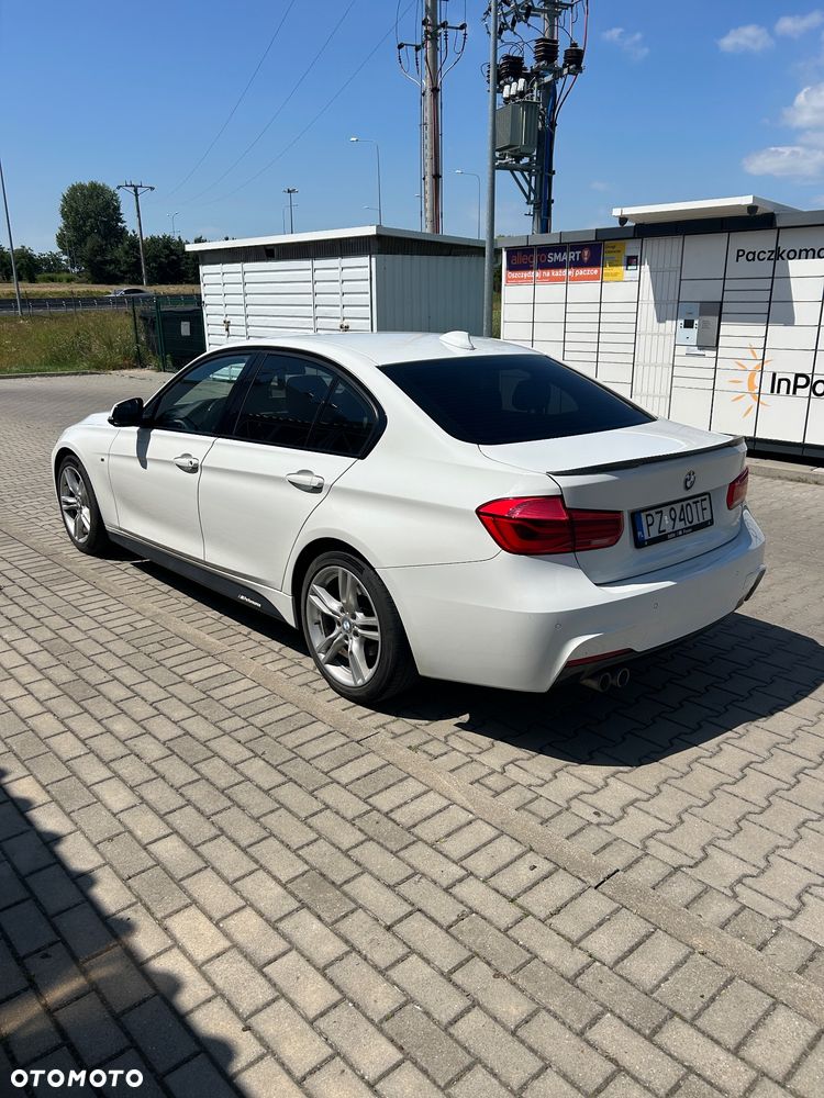 BMW Seria 3 320d M Sport - 2