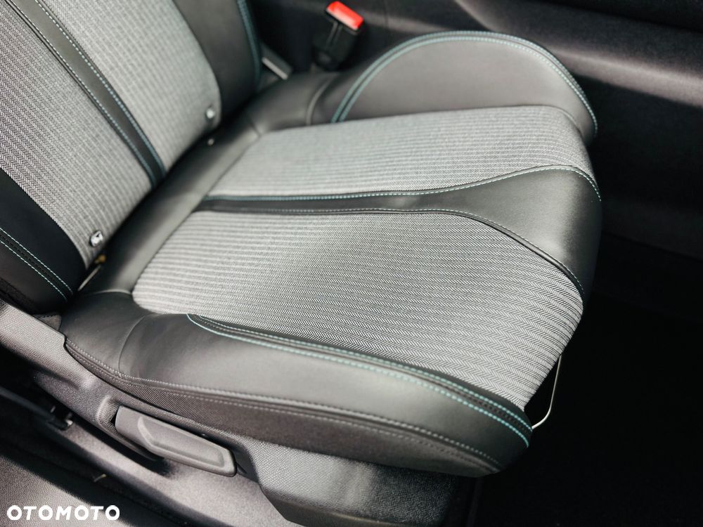 Peugeot 3008 BlueHDi 130 Stop & Start EAT8 GT Pack - 36