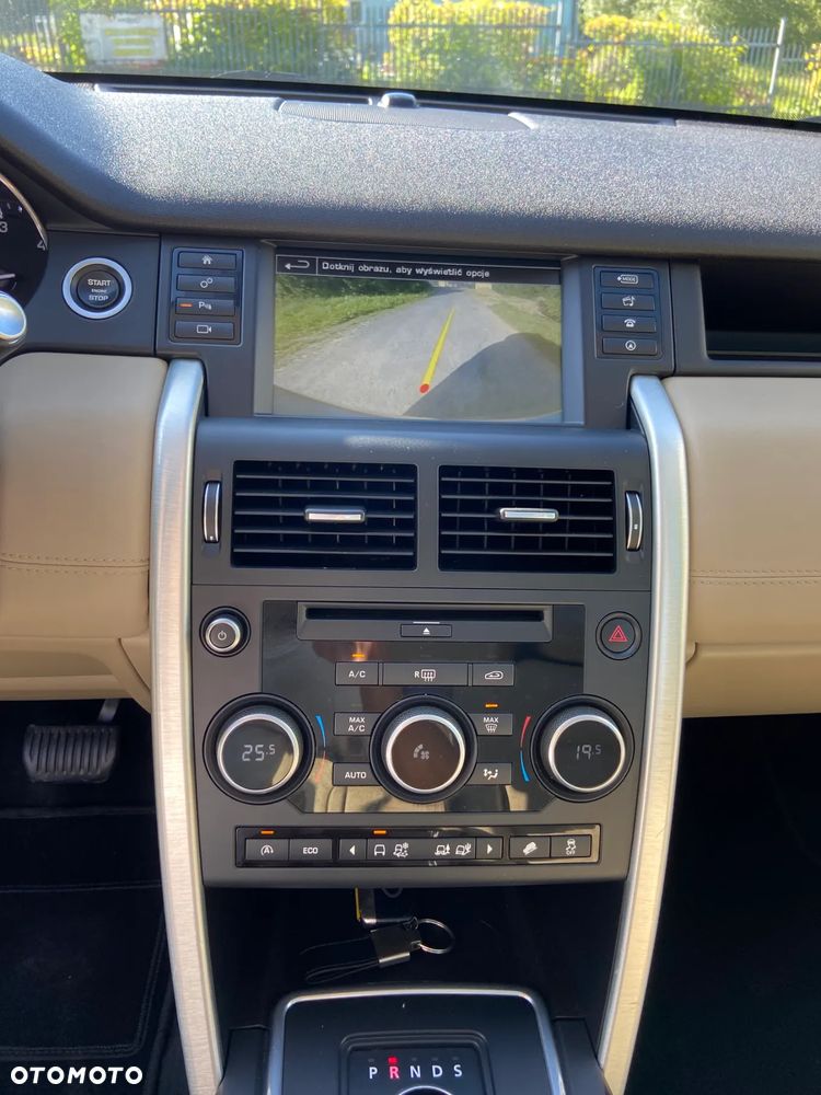 Land Rover Discovery Sport - 22