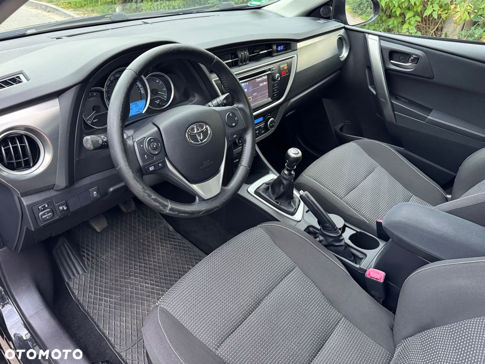 Toyota Auris 1.6 Valvematic Executive - 13
