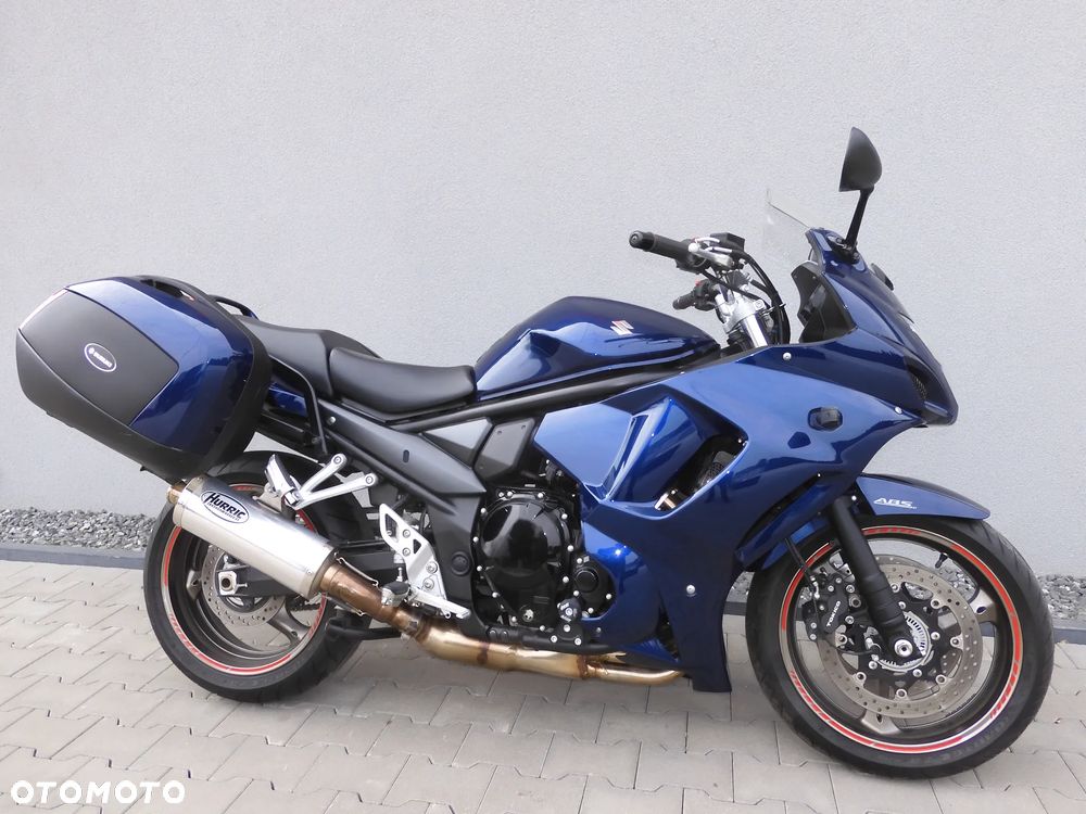 Suzuki GSX - 2