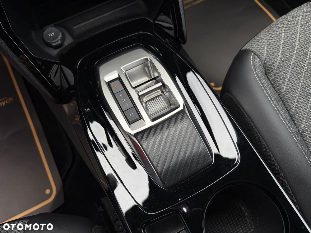 Peugeot 2008 1.2 PureTech Allure Pack S&S EAT8 - 31