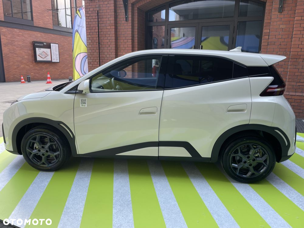 BYD Dolphin - 4