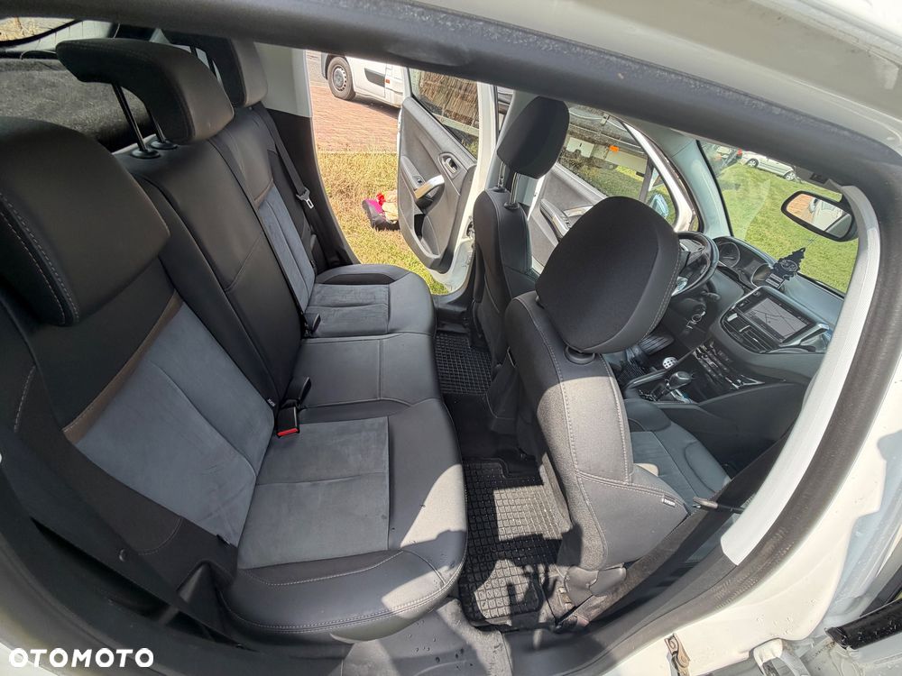 Peugeot 208 1.2 PureTech Allure S&S EAT6 - 7