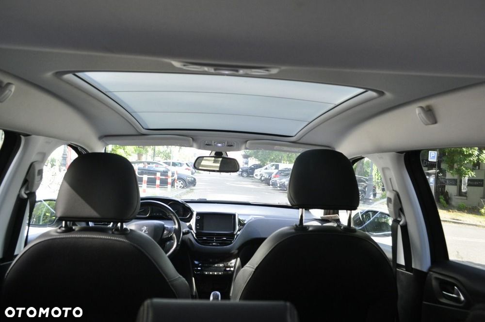 Peugeot 2008 - 8