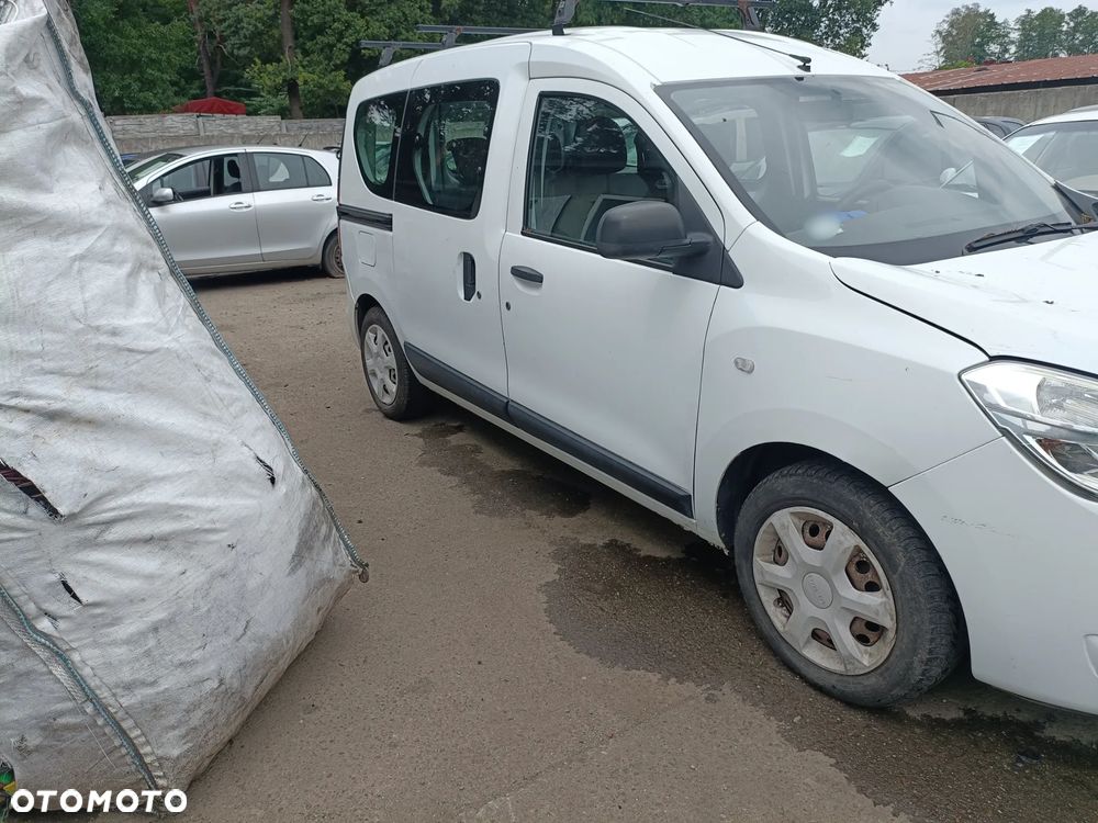 DACIA DOKKER 12-17 2013 r. 0389 błotnik prawy przód PP biały * - 1