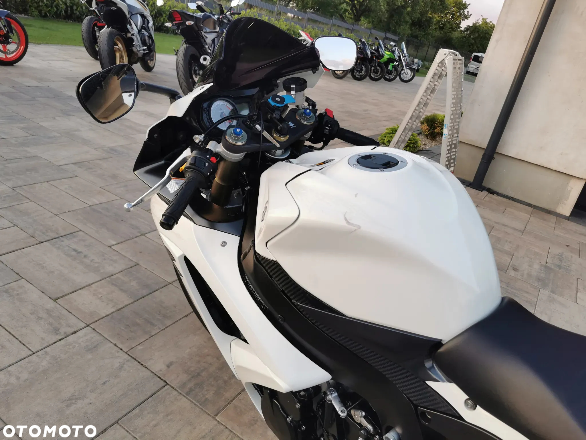 Suzuki GSX-R - 8