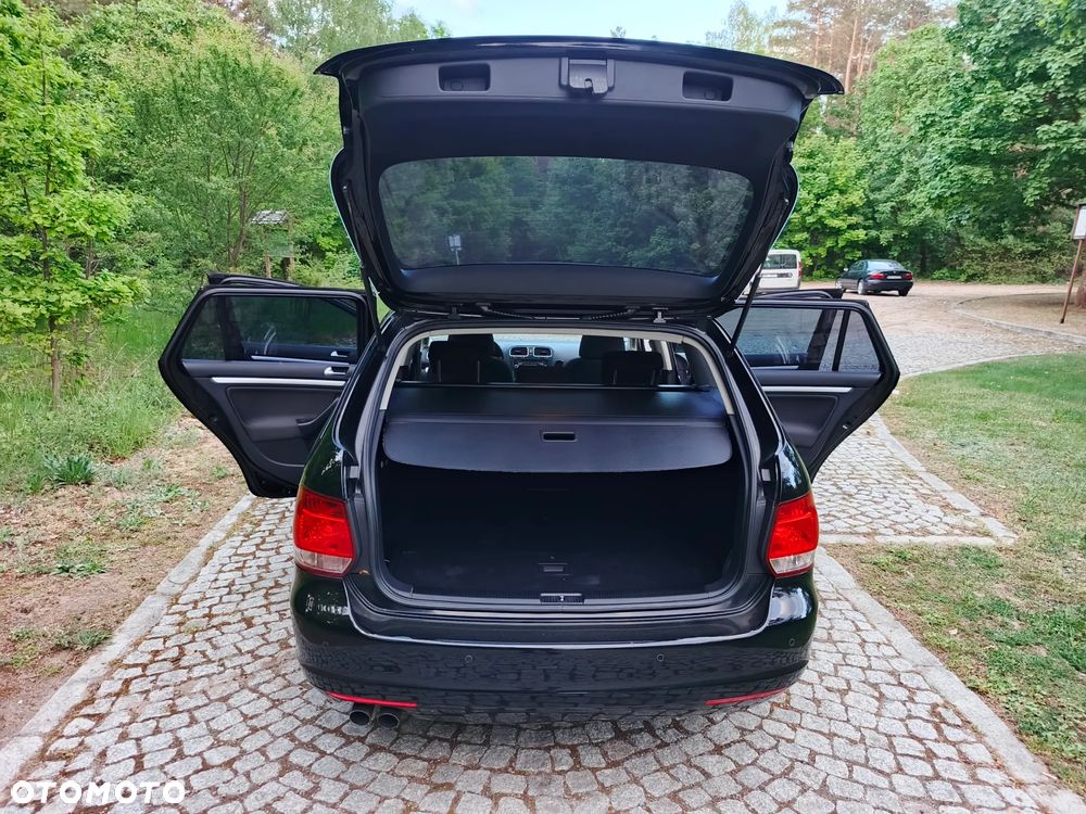 Volkswagen Golf 2.0 TDI DPF Highline - 17