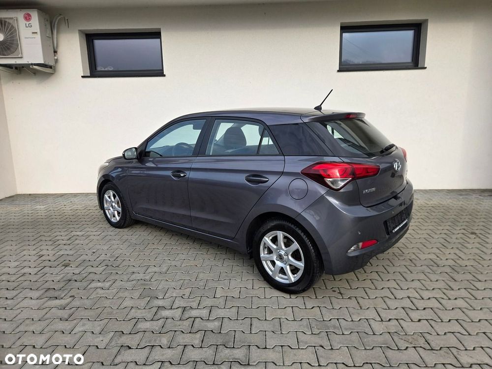 Hyundai i20 - 18