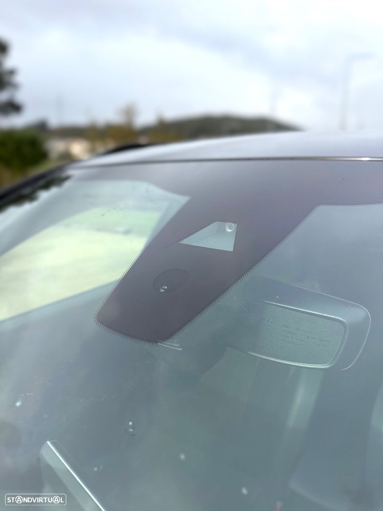 Peugeot 2008 PureTech 130 EAT8 GT Pack - 11