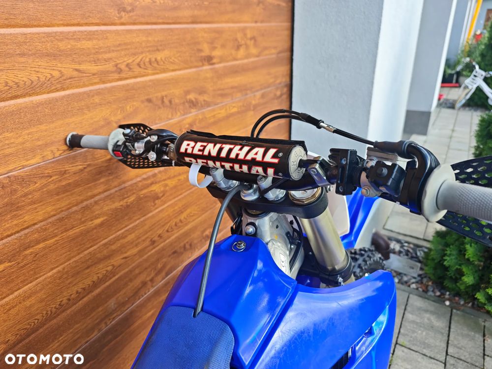 Yamaha YZF - 13