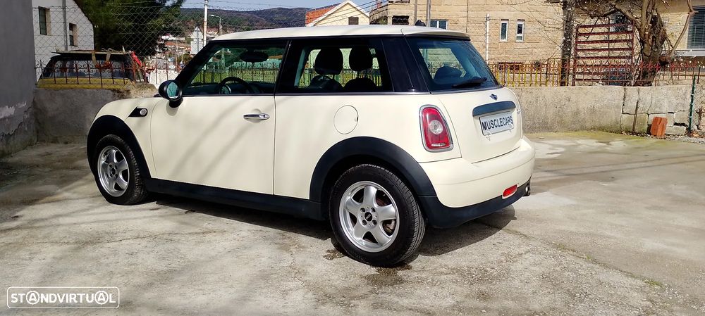 MINI 3 Portas One D - 3