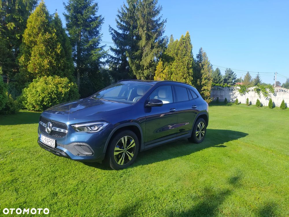 Mercedes-Benz GLA 200 - 21