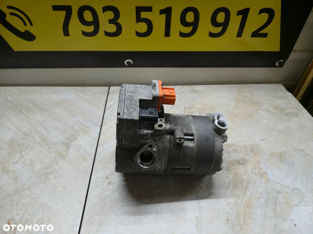 AUDI A3 8V KOMPRESOR SPRĘŻARKA KLIMATYZACJI 8QE816803H - 1