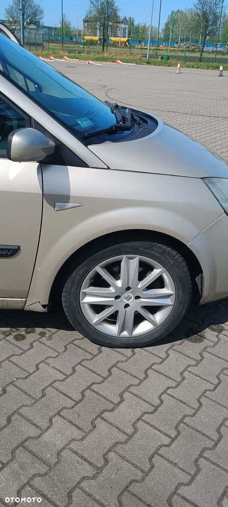 Renault Grand Scenic 1.6 16V Authentique - 7