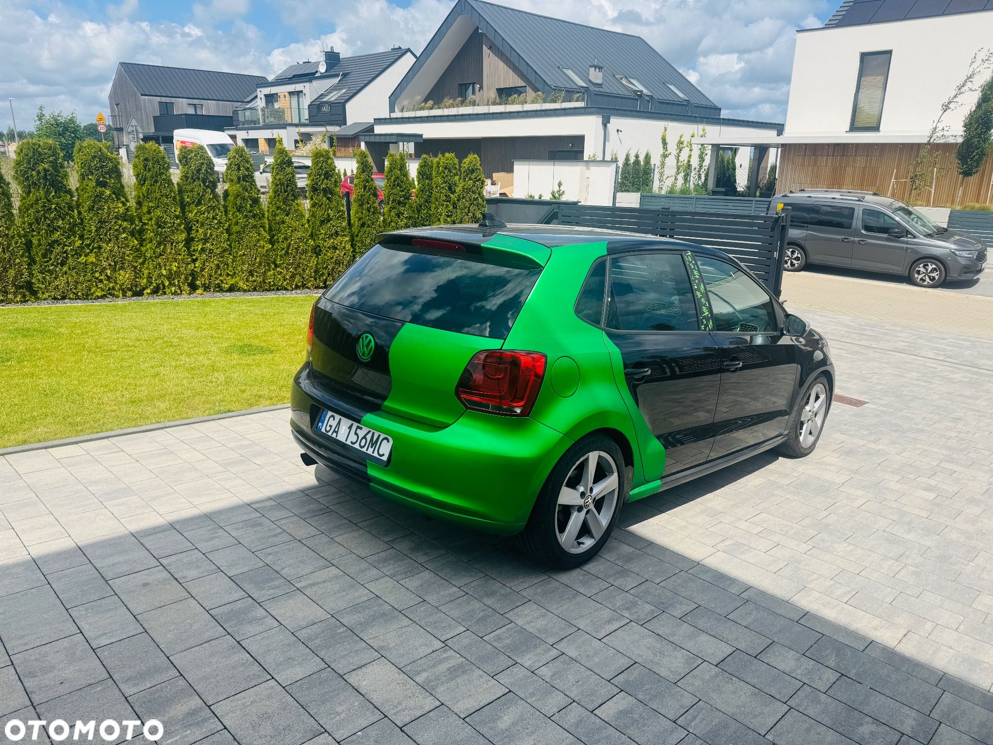 Volkswagen Polo 1.2 TSI MATCH - 1