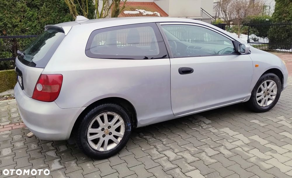 Honda Civic 1.4i S - 4